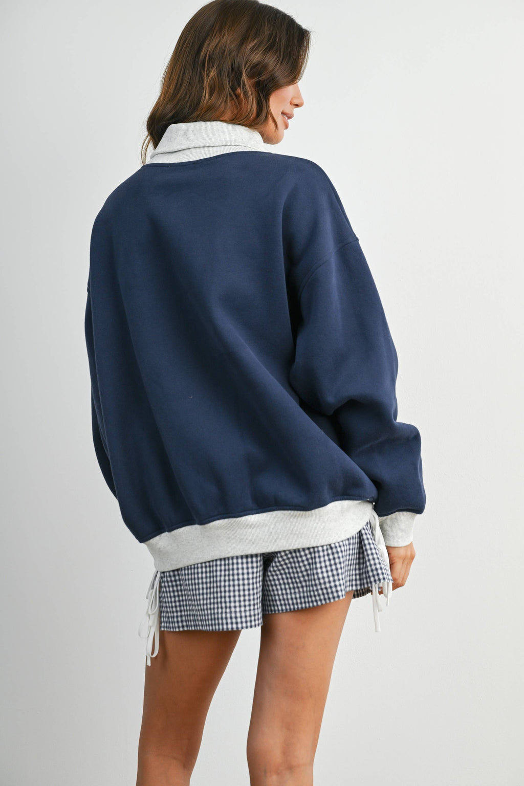 Cozy Contrast Turtleneck Sweatshirt-BMT8577