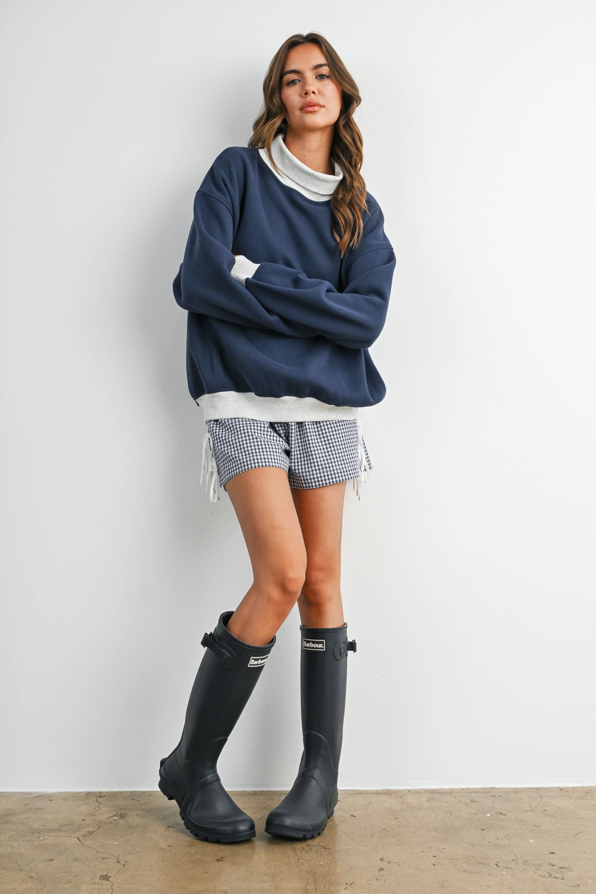 Cozy Contrast Turtleneck Sweatshirt-BMT8577